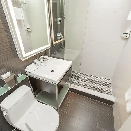 Ameritania At Times Square 4*