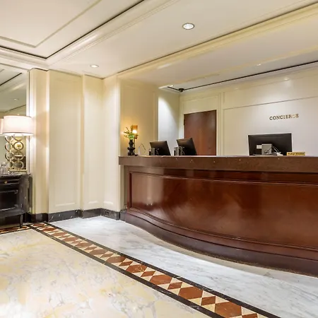 Hotel Omni Berkshire Place 4*