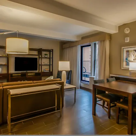 Hotel By Marriott Manhattan/ Midtown Eastside 4*