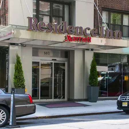 By Marriott Manhattan/ Midtown Eastside Hotel 4*