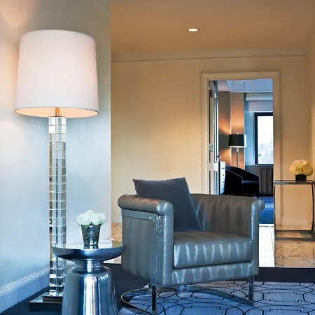 Loews Regency Hotel 5*