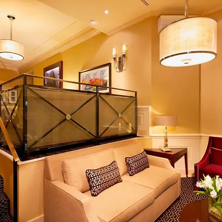 The Algonquin Times Square, Autograph Collection Hotel 4*