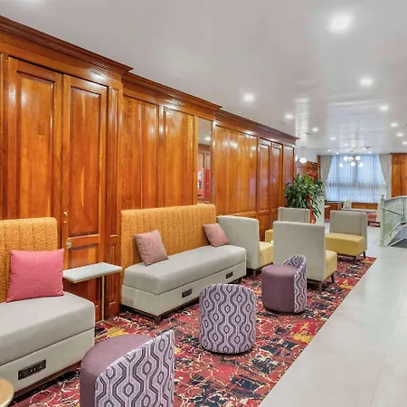 The Mayfair Times Square, An Ascend Collection Hotel New York