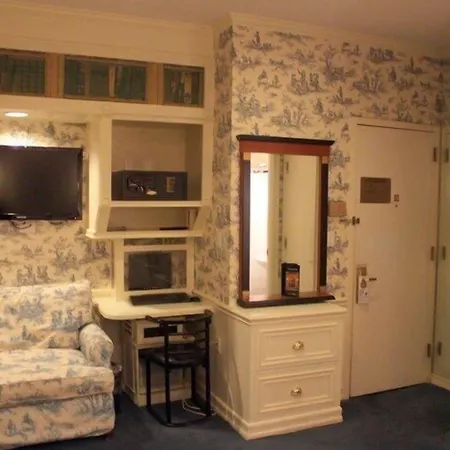 The Mayfair Times Square, An Ascend Collection Hotel New York