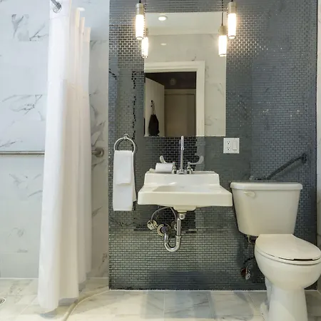 Hotel Square At Times Square 3*