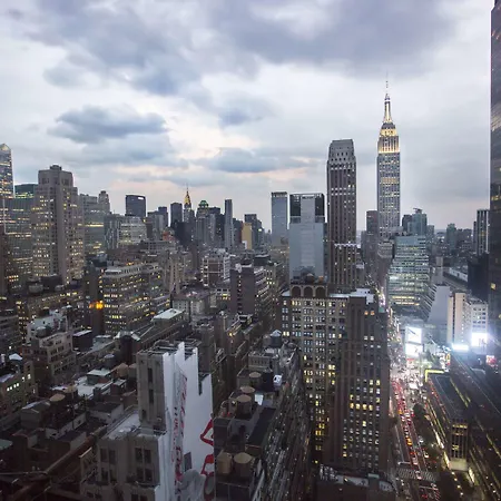 New Yorker By Lotte