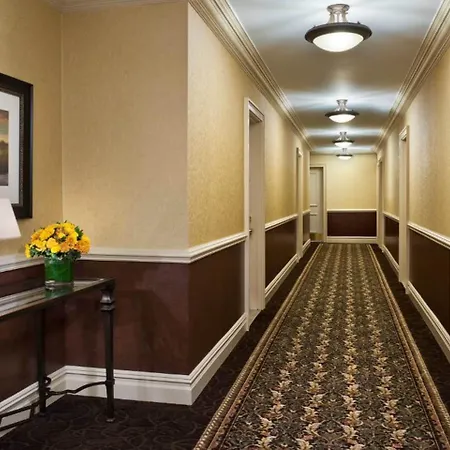 Lucerne Hotel 4*