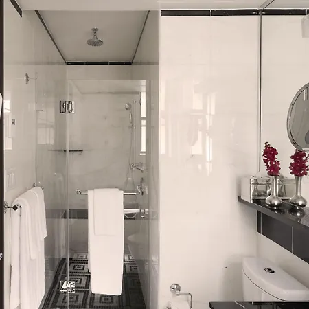The Iroquois Times Square, A Small Luxury
