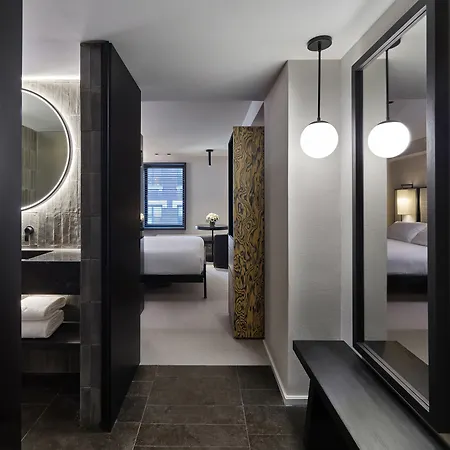 Hotel Aka Nomad