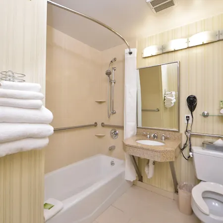Express Laguardia Airport, An Ihg 3* New York