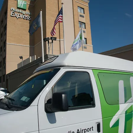 Hotel Express Laguardia Airport, An Ihg