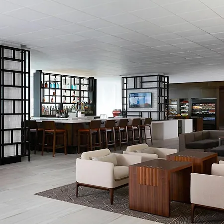 Hotel Marriott At The Brooklyn Bridge 4*