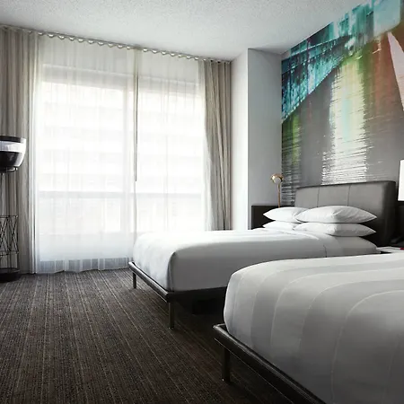 Hotel Marriott At The Brooklyn Bridge 4*