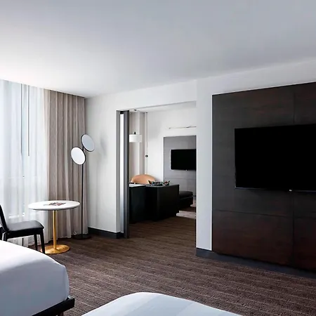 Hotel Marriott At The Brooklyn Bridge New York