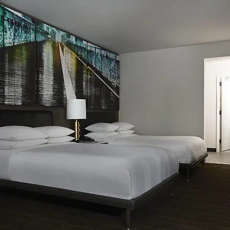 Hotel Marriott At The Brooklyn Bridge New York