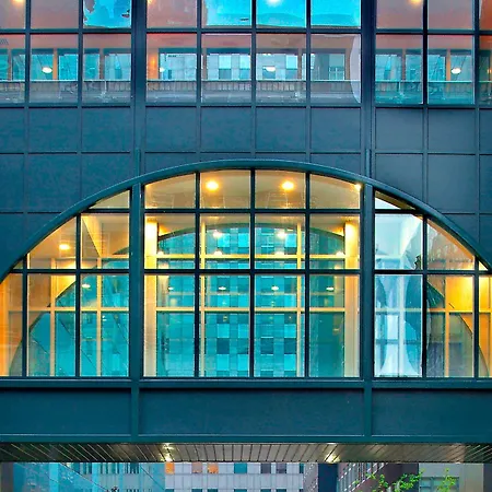 Marriott At The Brooklyn Bridge