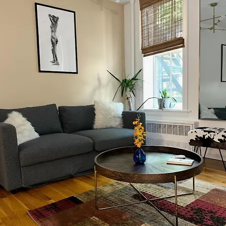 Apartment Beauty In The Heart Of The Village