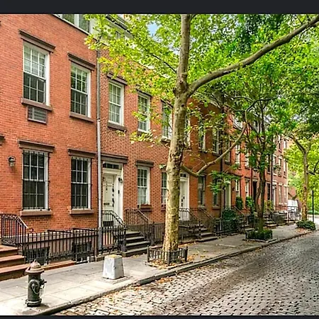 Beauty In The Heart Of The Village * New York