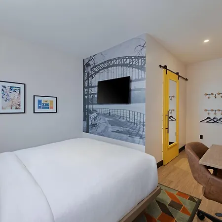 Voco Astoria By Ihg Hotel 3*