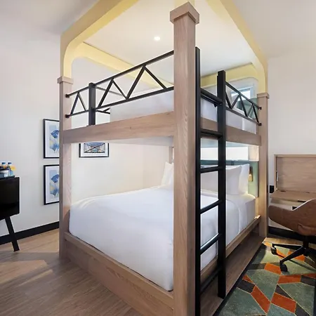Voco Astoria By Ihg