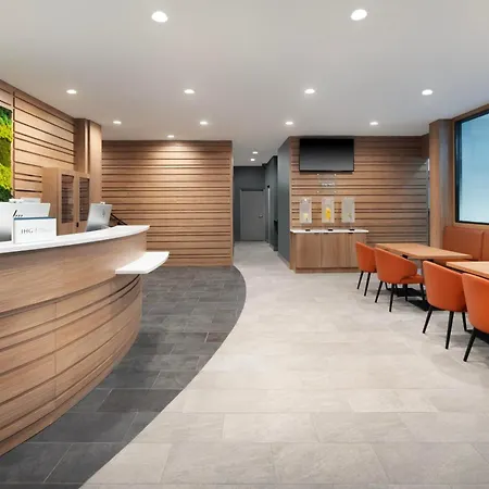 Even Long Island - By Ihg 3*