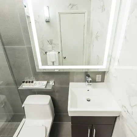 Hotel Moderne 4*