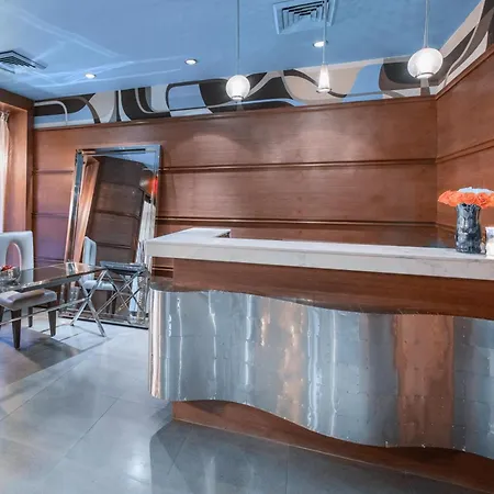 Hotel Moderne 4*