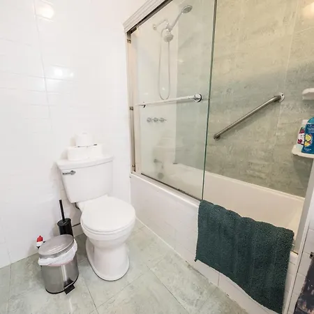 Spacious 4br 2ba With Private Outdoor Space Uws Apartment New York