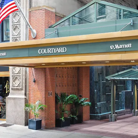 Courtyard Manhattan/times Square 3*