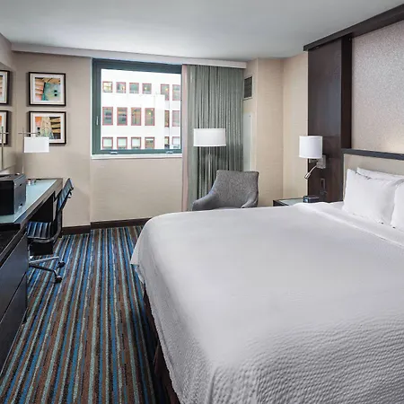Courtyard Manhattan/times Square 3*