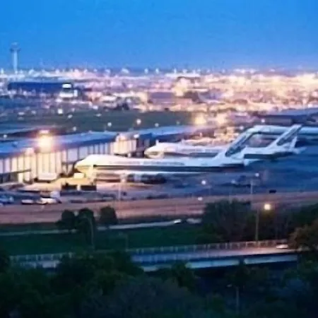 Hotel Doubletree By Hilton Jfk Airport 3*