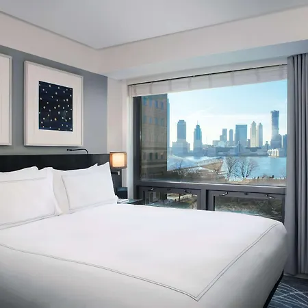 Conrad Downtown Hotel 5*