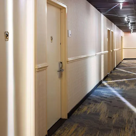 Hotel Ramada By Wyndham Bronx