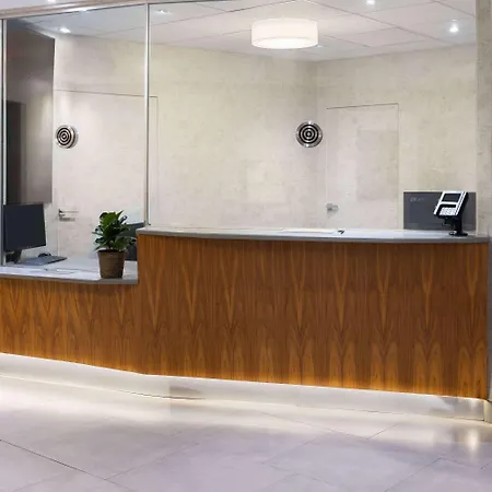 Hotel Ramada By Wyndham Bronx
