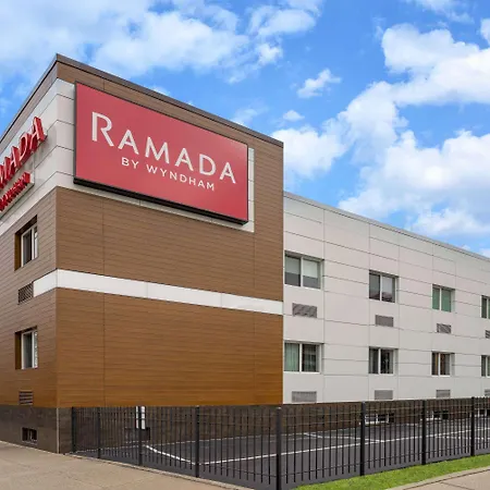 Ramada By Wyndham Bronx Hotel 3*