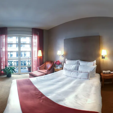 Giraffe By Library Collection Hotel 4*