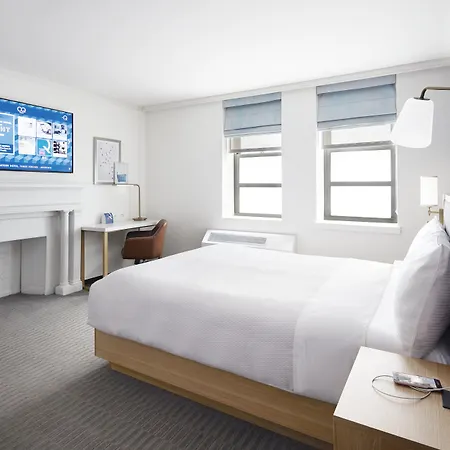Newly Renovated At Club Quarters Times Square, Hotel New York