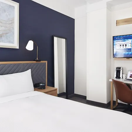 Newly Renovated At Club Quarters Times Square, Hotel