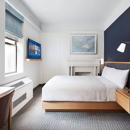 Hotel Newly Renovated At Club Quarters Times Square, 4*