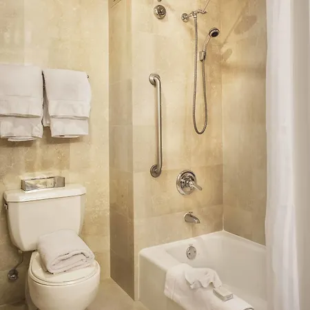 Courtyard By Marriott Jfk Airport