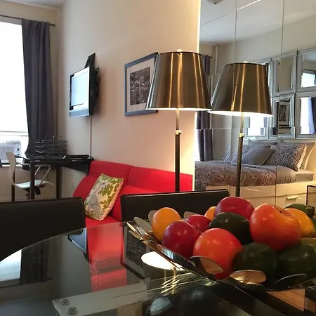 Studio At Chelsea Apartment *
