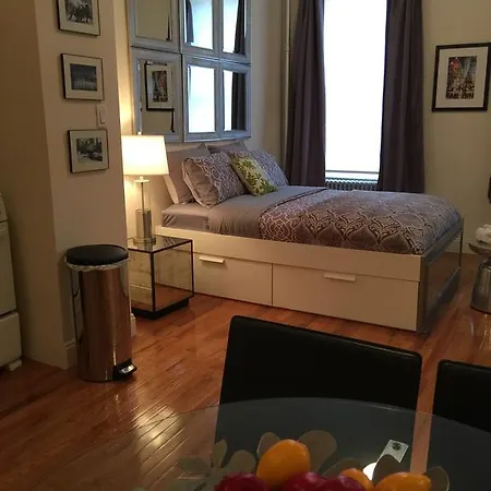 Studio At Chelsea Apartment *