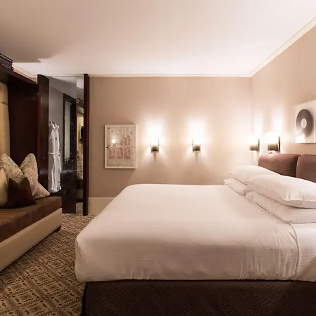 Hotel Club 4*