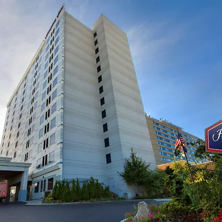 Hotel Hampton Ny-jfk 3*