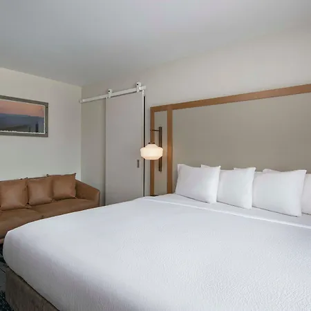 Hotel Fairfield By Marriott Jfk Airport