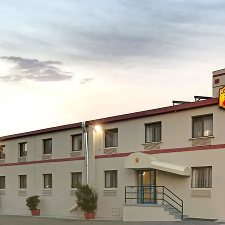Super 8 By Wyndham Long Island Lga Hotel New York