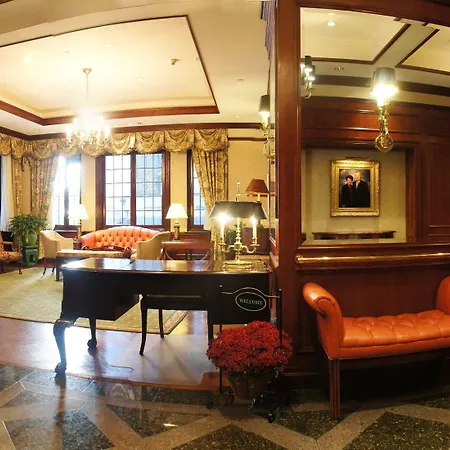 The Street Hotel