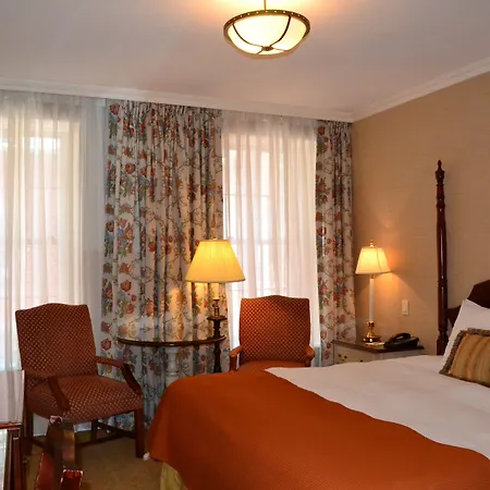 Hotel The Street 3*