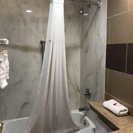 Days Brooklyn Hotel 2*