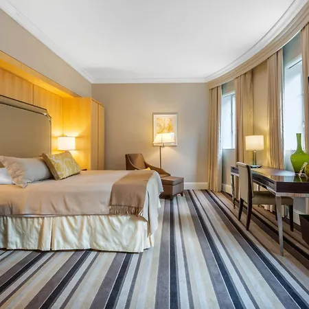 Omni Berkshire Place 4*